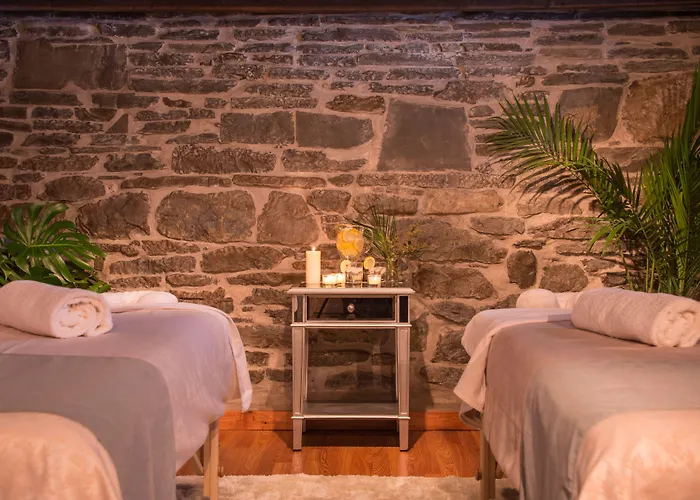 Gothic Eves Inn And Spa Bed And Breakfast
