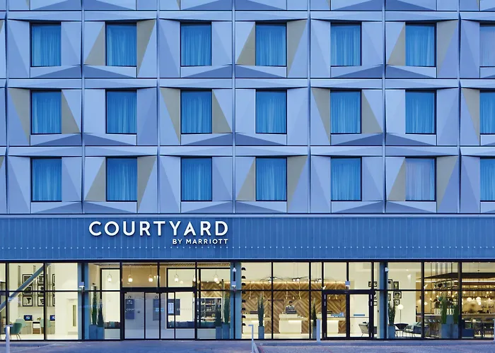 Courtyard By Marriott Luton Airport