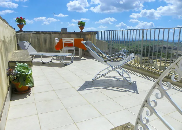 Cloris Guest House Noto
