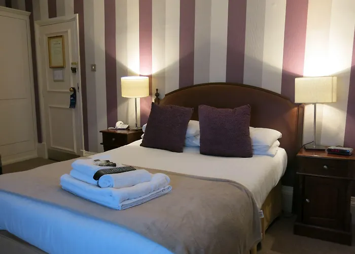 Angel And Royal Hotel