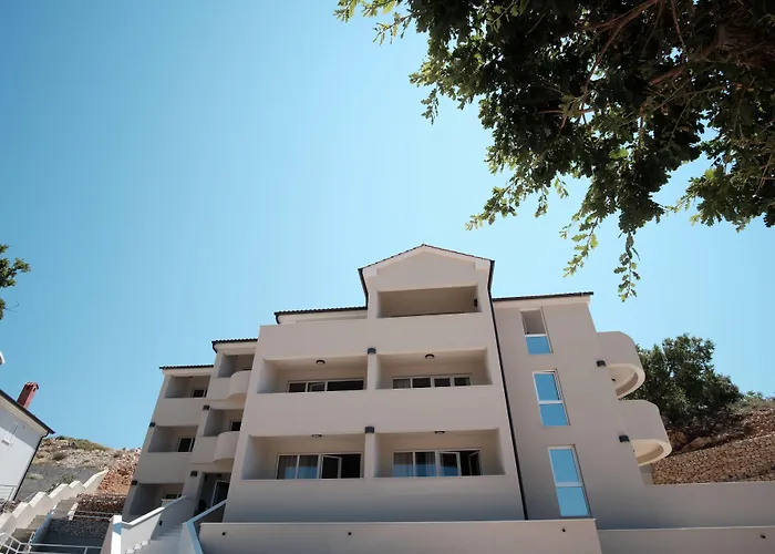 Eola Leisure Rooms Stara Baska