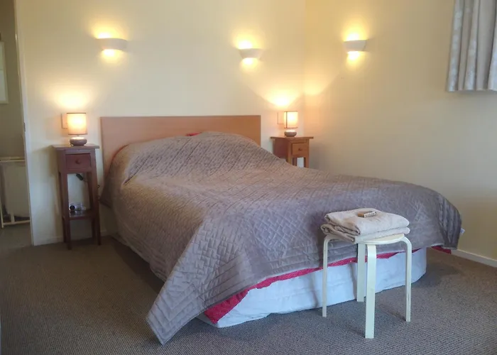 Bed and Breakfast Sleep On The Steepest Street In The World! Dunedin