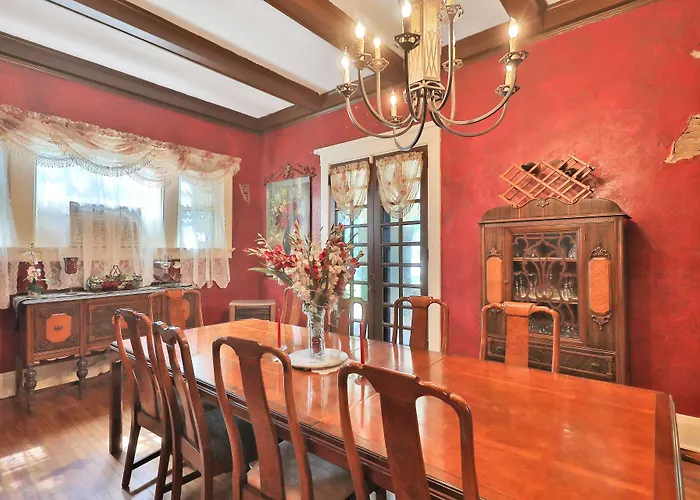 The Lancaster Manor Bed And Breakfast Gainesville