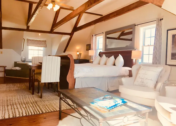 Treadwell Inn