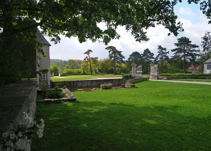 Manoir De Conjon Bed and Breakfast Crouay