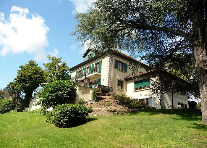 Bed and Breakfast Domaine du Pressoir à Ambilly