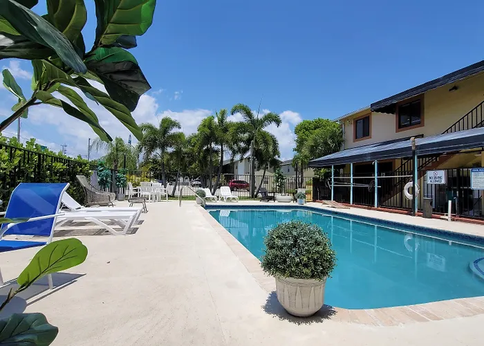 Sunny Palms Inn