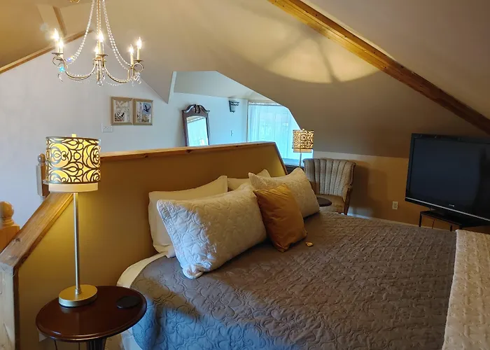 Stonewater Manor B&B