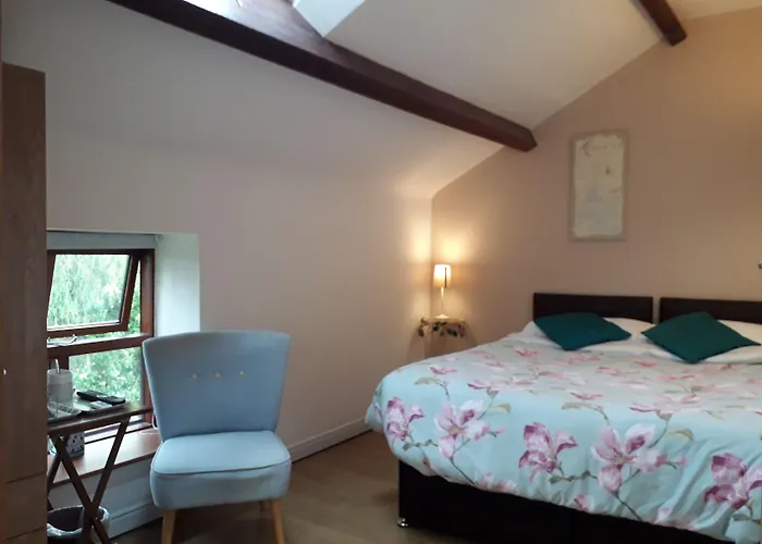 Brook Barn B&B Hale 