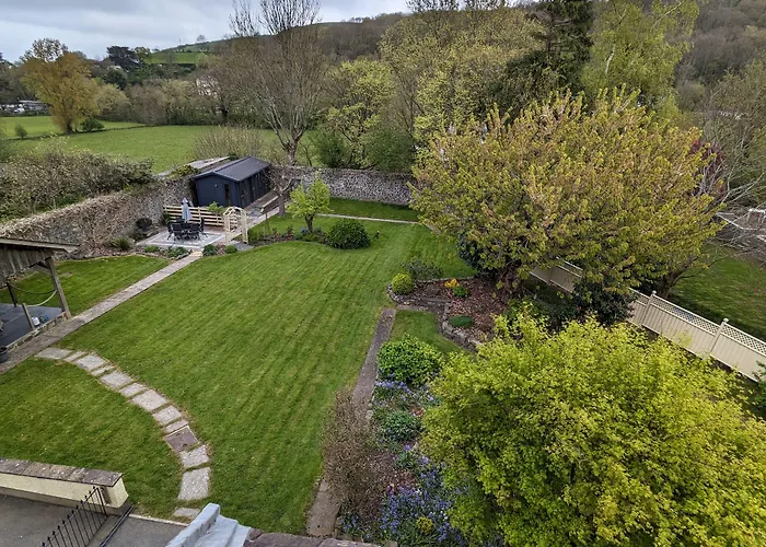 Llys Aeron "The Little Hotel" Aberaeron