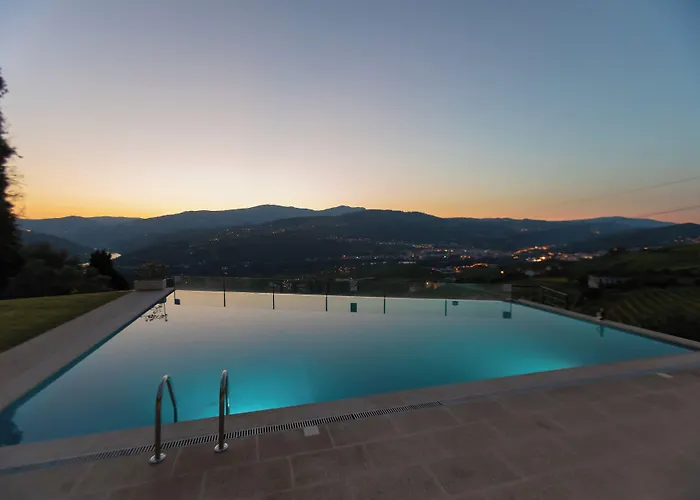 Bed and Breakfast Golden Mirror Lamego