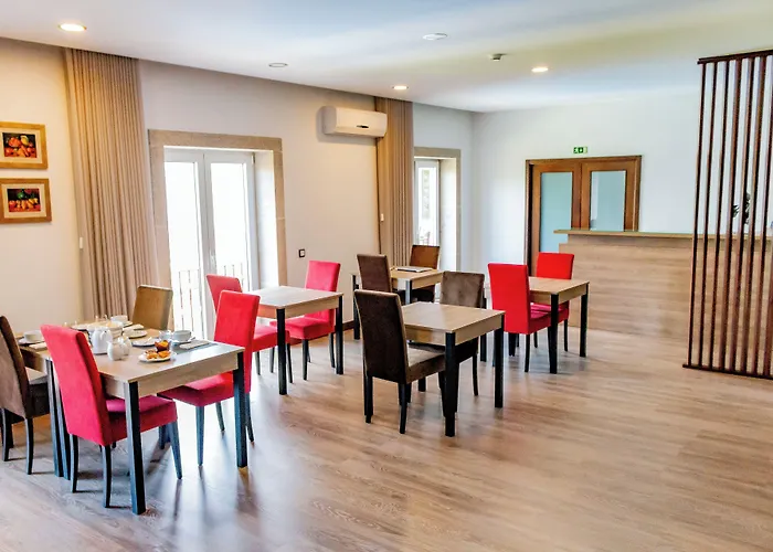 Bed and Breakfast Golden Mirror Lamego
