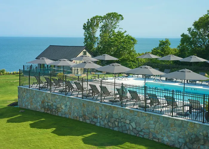 Hotel Moraine