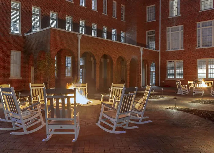 Inn At Blackstone