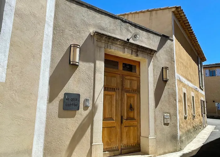 Bed and Breakfast La Cour Carree à Rustrel