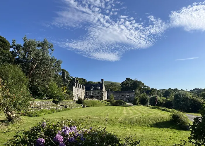 Maes Y Neuadd Country House