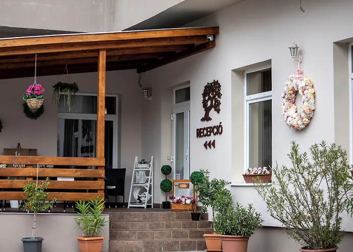 Arnyas Panzio Goedoello Bed & Breakfast