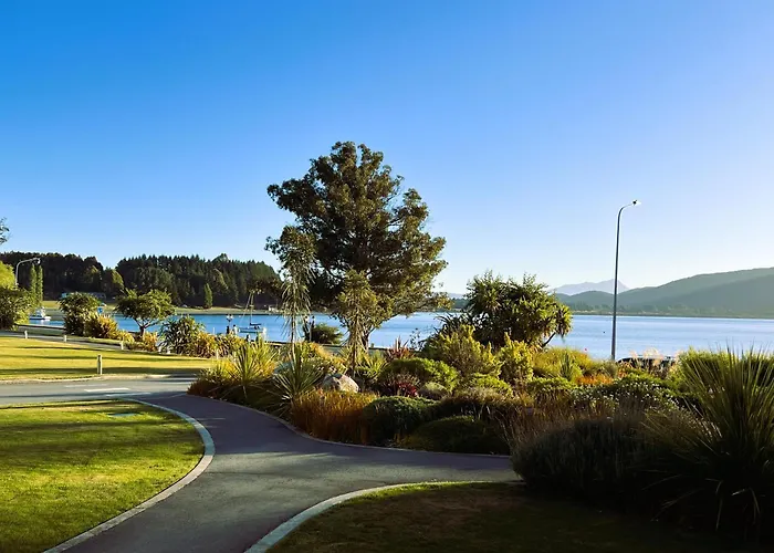 Fiordland Lakeview Motel And Apartments