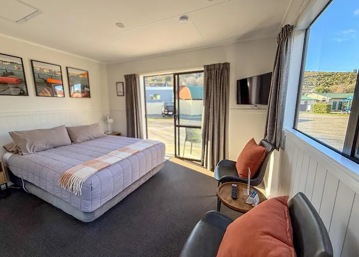 Oamaru Top 10 Holiday Park