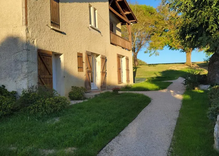 Sous le tilleul Saint-Georges 