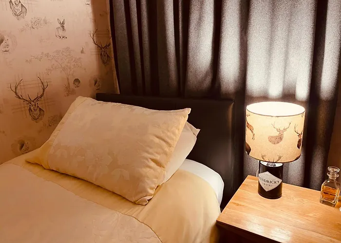 Lakeview Guest House