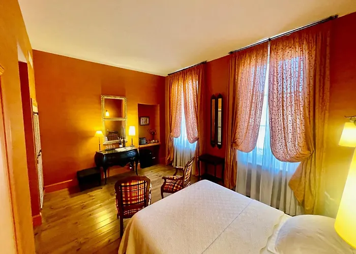 Demeure Saint Louis Historic Manor, Air-Conditioned, Free Private Parking, City 700M, Wifi, View Carcasona