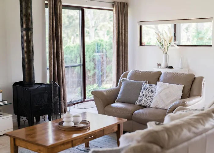 Granite Gardens Cottages & Lake Retreat