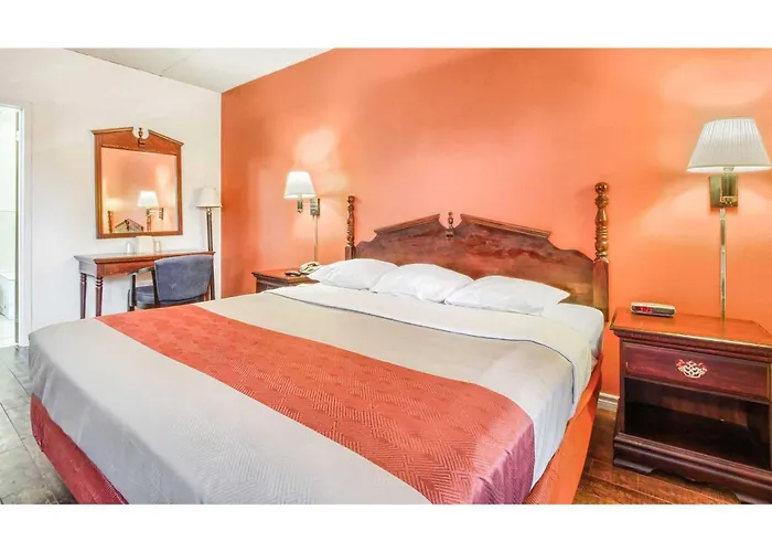 Motel 6-Windsor, On