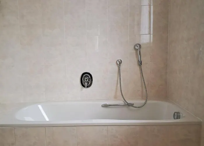 Hotel Garni Guenther Postal / Burgstall