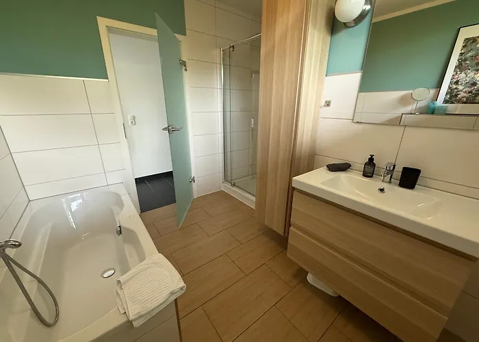 Haus Am See B&B Bornheim 