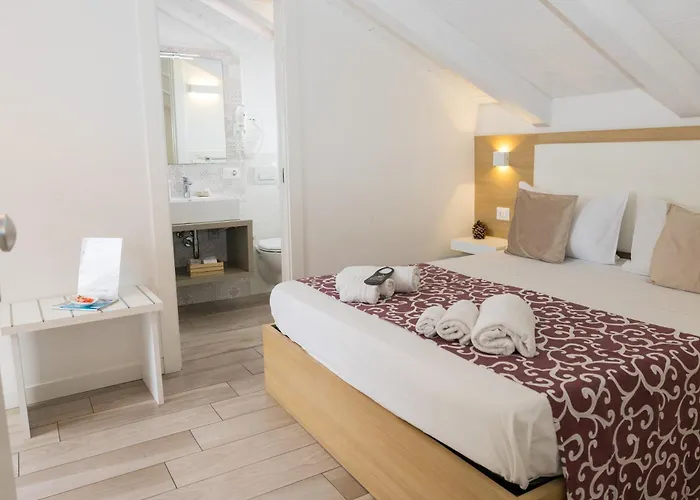B&B Island Tropea -Sea View Rooms & Suites-