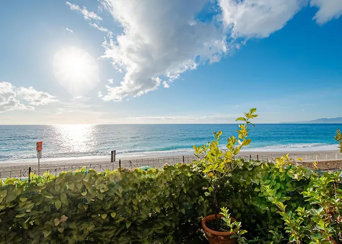 SEAHORSEROOM - Frontemare con Idromassaggio Finale Ligure