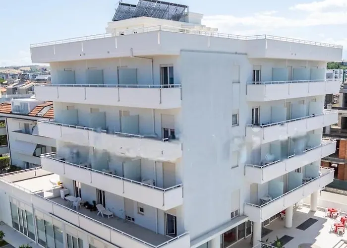 Nuovo HOTEL SETTIBI 20m dalla spiaggia