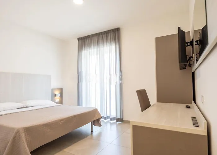 Nuovo HOTEL SETTIBI 20m dalla spiaggia