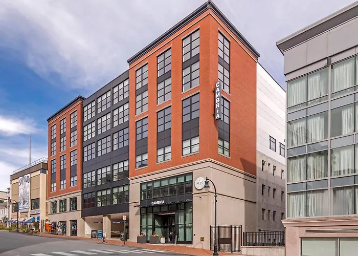 Cambria Hotel Portland Downtown Old Port