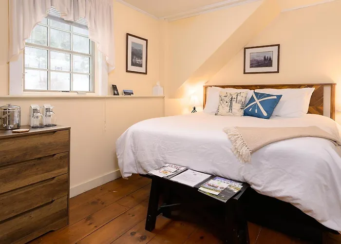 Brass Lantern Inn Stowe