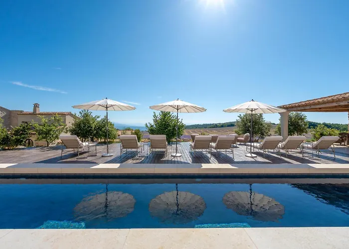Domaine Château du Bois Provence Lagarde-d'Apt
