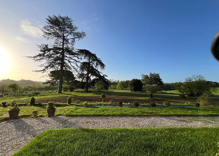 Château de Mauhic - 15th century Loubedat
