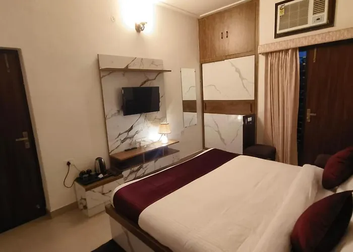 Prem Villas Homestay Tajganj