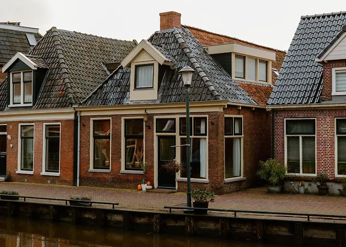 Oan Tafel Suites Warga