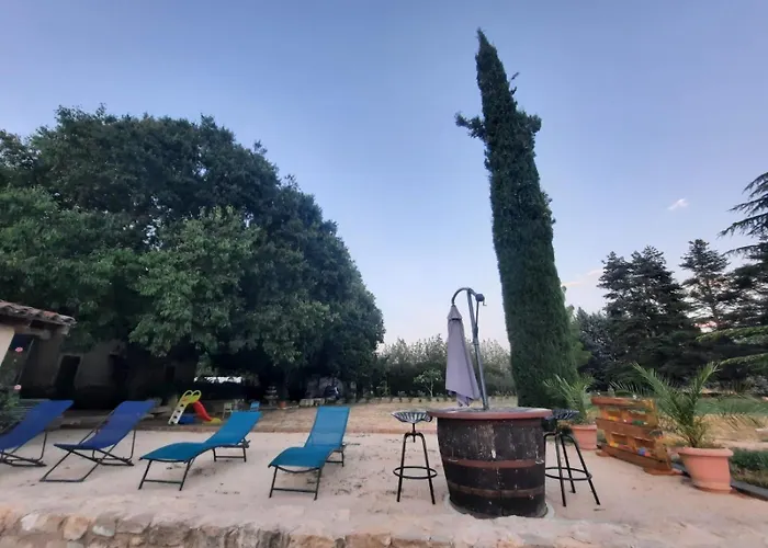 L'Estagnol Bed and Breakfast Ansouis