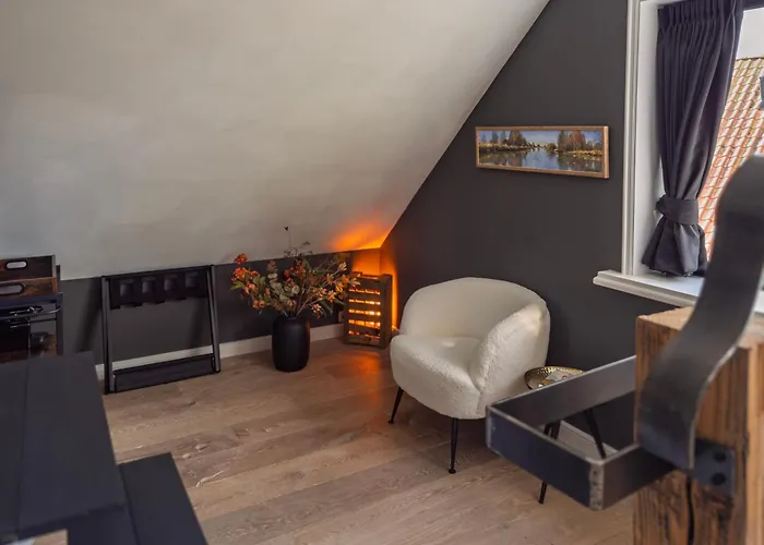 Nest - luxe wellness met privé sauna in Friesland Luxwoude