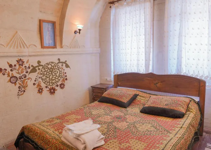 Kismet Cave House