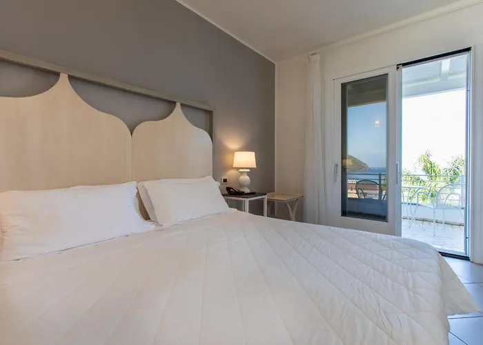 Hotel Mea - Aeolian Charme