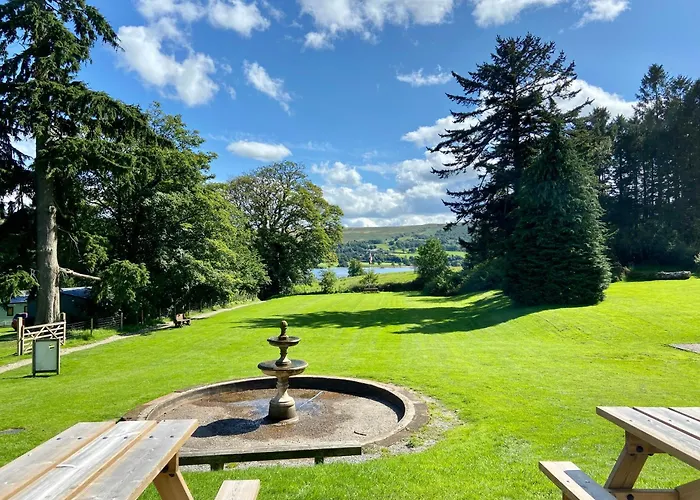 Waterfoot Park