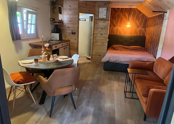 Het Houten Huis Hierden