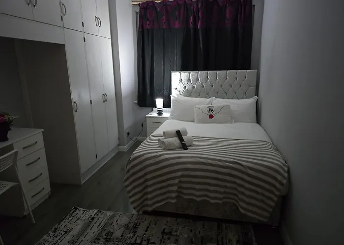 Heathrow Roomzzzz Bnb Hayes 
