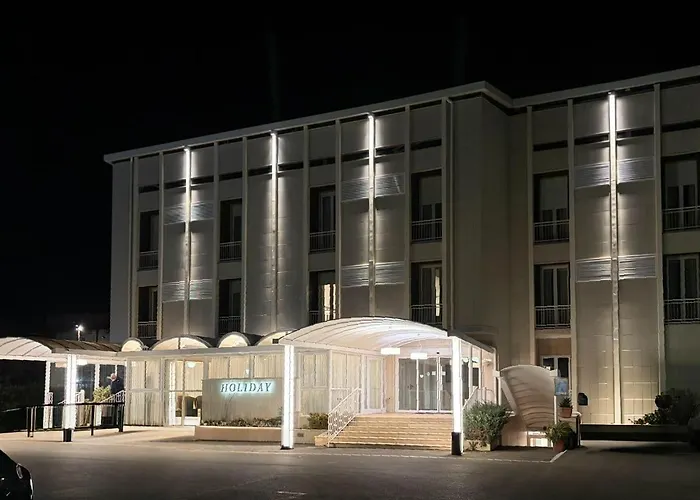 Hotel Holiday