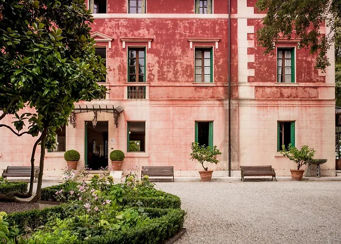 Villa Dei Cipressi
