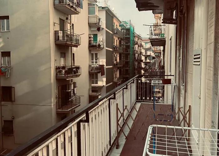 Suite 84 Holiday Home a pochi minuti dalla stazione Salerno